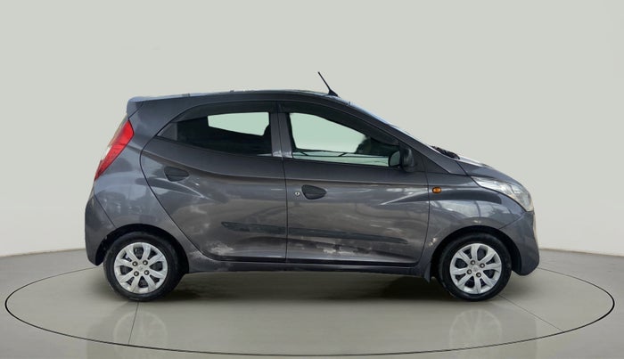 2017 Hyundai Eon MAGNA +, Petrol, Manual, 75,421 km, Right Side View