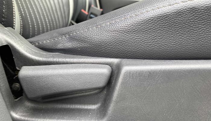 2015 Maruti Alto K10 VXI, Petrol, Manual, 21,425 km, Driver Side Adjustment Panel