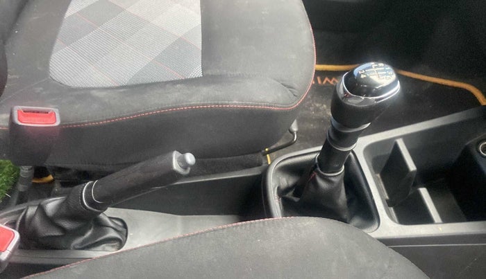 2020 Renault Kwid RXT 0.8, Petrol, Manual, 8,512 km, Gear Lever