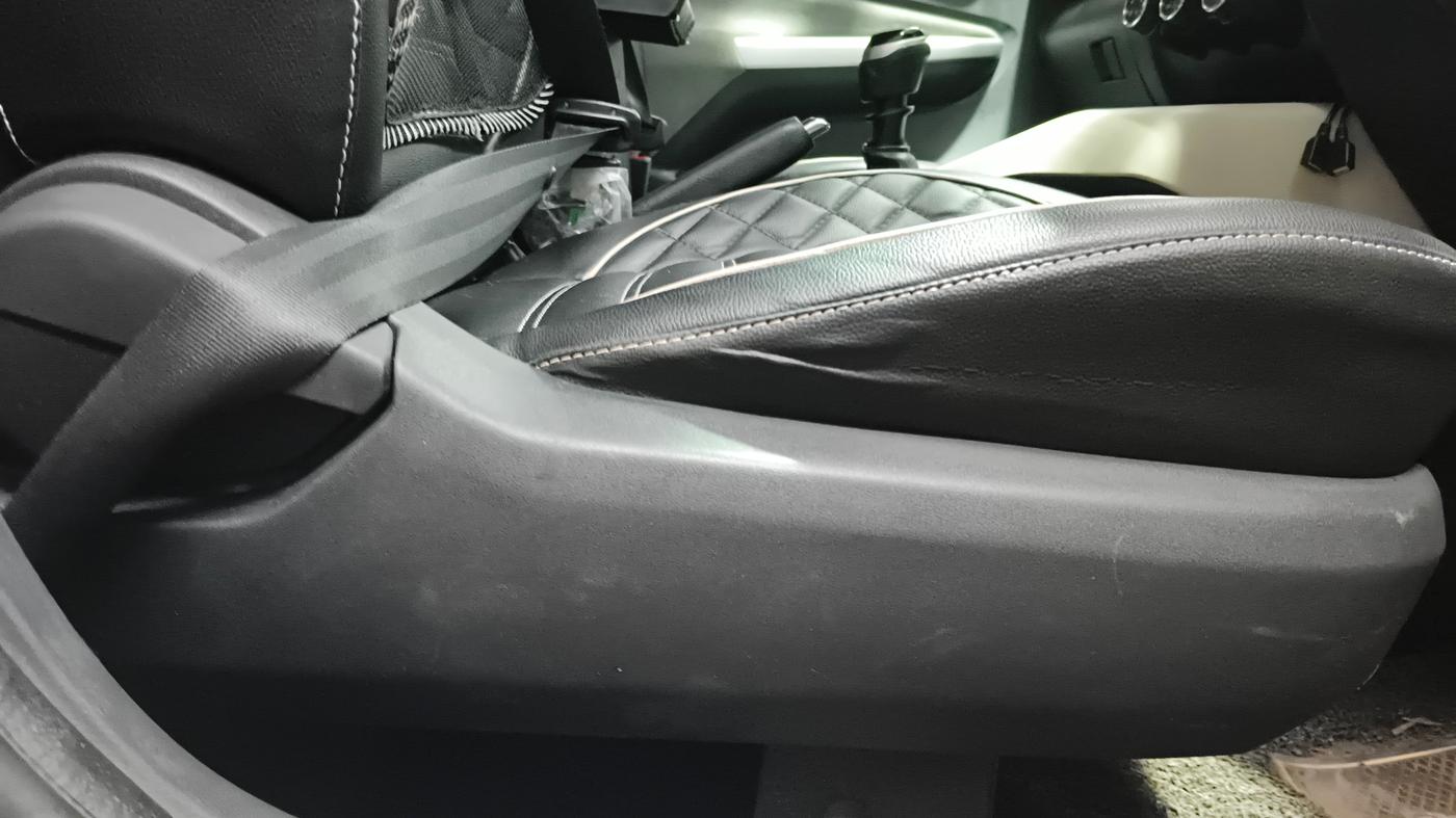 2023 Nissan MAGNITE XE, Petrol, Manual, 40,924 km, Driver Side Adjustment Panel