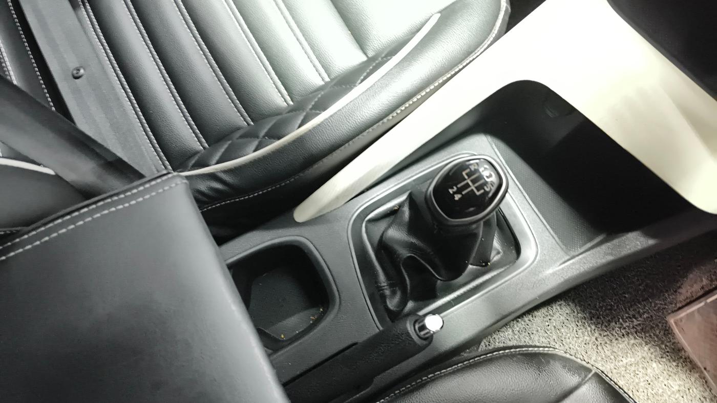 2023 Nissan MAGNITE XE, Petrol, Manual, 40,924 km, Gear Lever