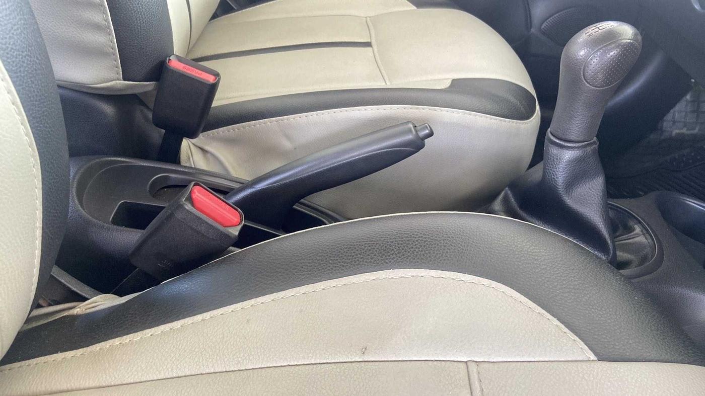 2013 Nissan Micra Active XV, Petrol, Manual, 44,183 km, Gear Lever