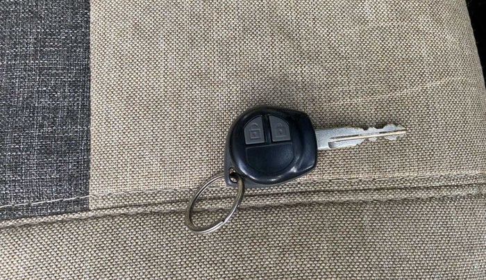2012 Maruti Swift Dzire VXI, Petrol, Manual, 72,467 km, Lock system - Dork lock functional only from remote key