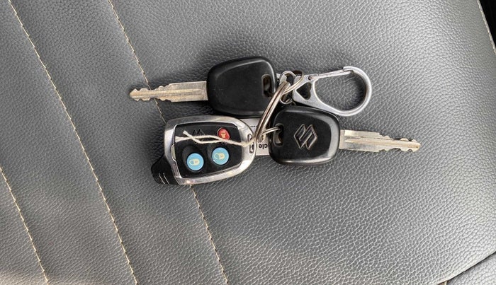 2016 Maruti Alto K10 VXI AMT, Petrol, Automatic, 10,796 km, Key Close Up