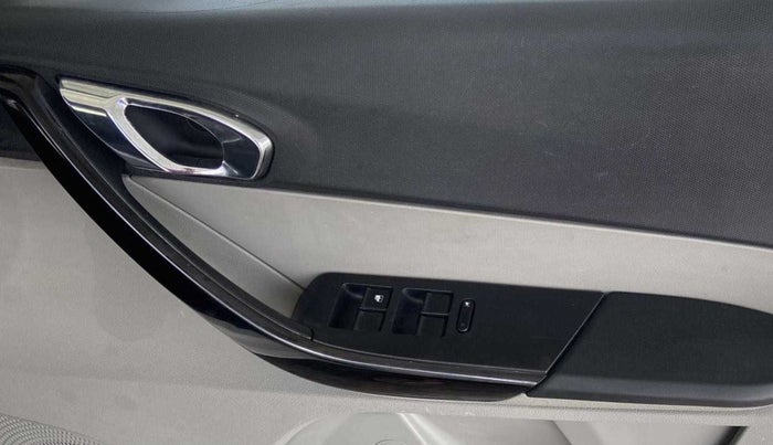 2018 Tata Tiago XZA PETROL, Petrol, Automatic, 39,663 km, Driver Side Door Panels Control