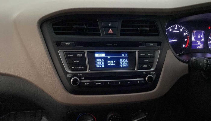 2017 Hyundai Elite i20 SPORTZ 1.2, Petrol, Manual, 42,901 km, Infotainment system - Display has spot on screen