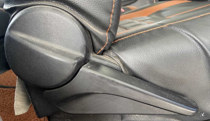 2011 Toyota Etios Liva G, Petrol, Manual, 99,024 km, Driver Side Adjustment Panel