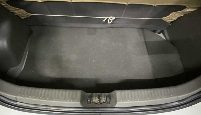 2010 Hyundai i10 MAGNA 1.2, Petrol, Manual, 79,204 km, Boot Inside