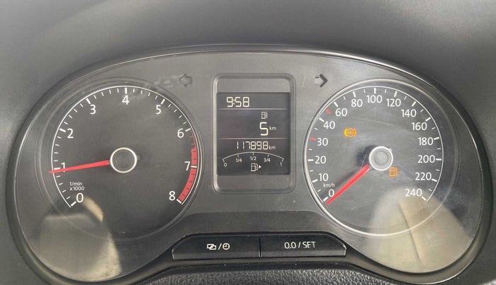 2016 Volkswagen Polo HIGHLINE1.2L, Petrol, Manual, 1,17,907 km, Odometer Image