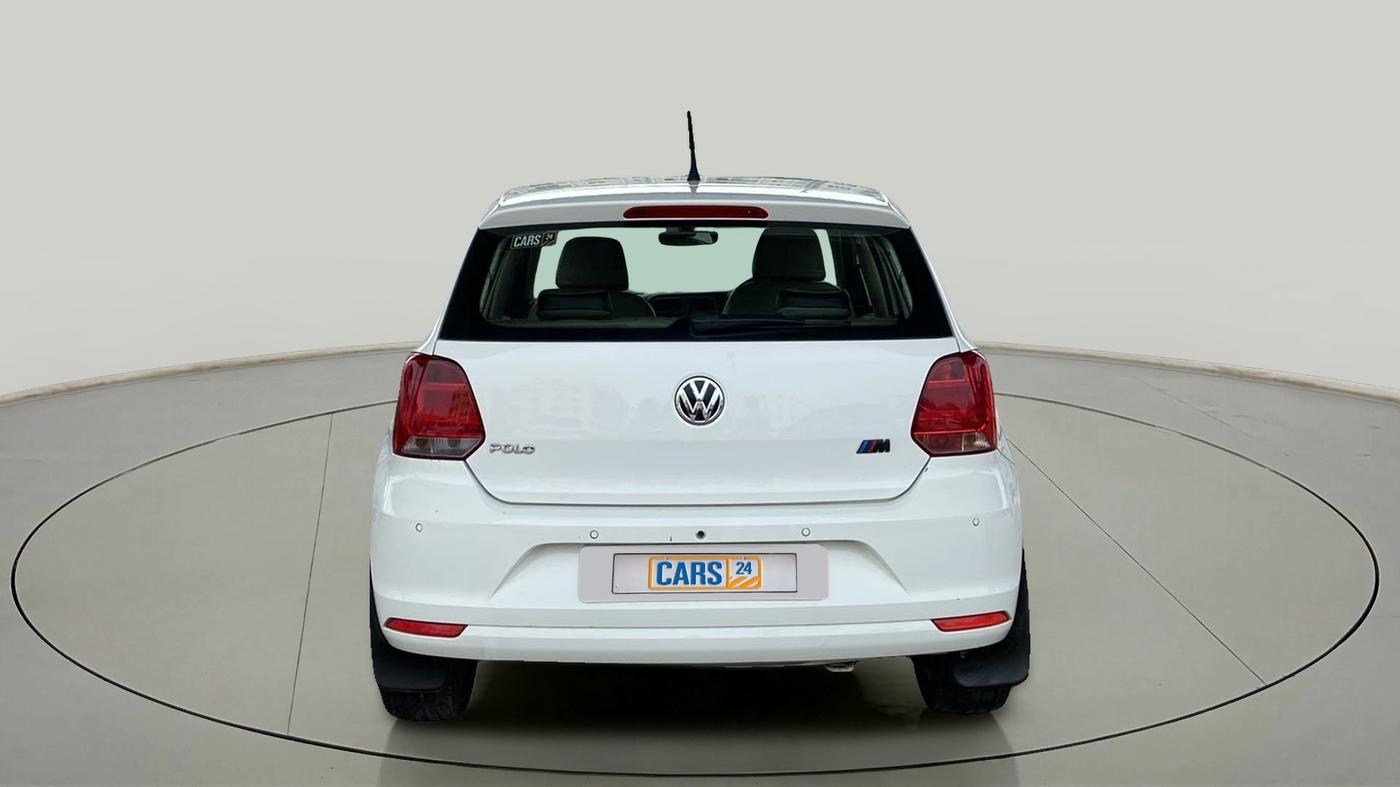 2016 Volkswagen Polo HIGHLINE1.2L, Petrol, Manual, 1,17,907 km, Back/Rear