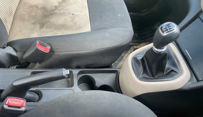 2018 Hyundai Xcent SX 1.2, Petrol, Manual, 59,627 km, Gear Lever