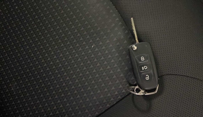 2019 Tata Tiago XZA PLUS PETROL, Petrol, Automatic, 28,287 km, Key Close Up