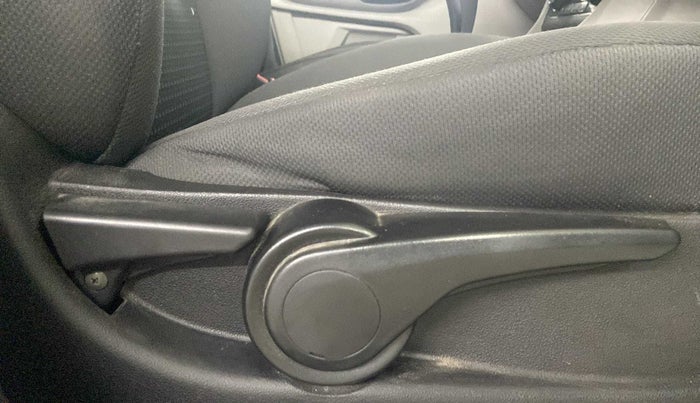 2019 Tata Tiago XZA PLUS PETROL, Petrol, Automatic, 28,287 km, Driver Side Adjustment Panel