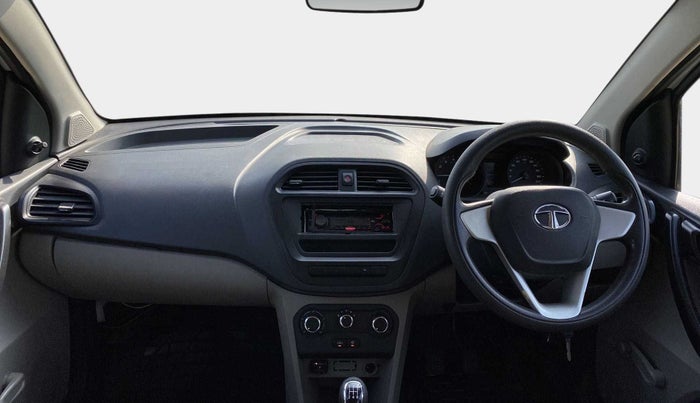 2018 Tata Tiago XE PETROL, CNG, Manual, 68,576 km, Dashboard
