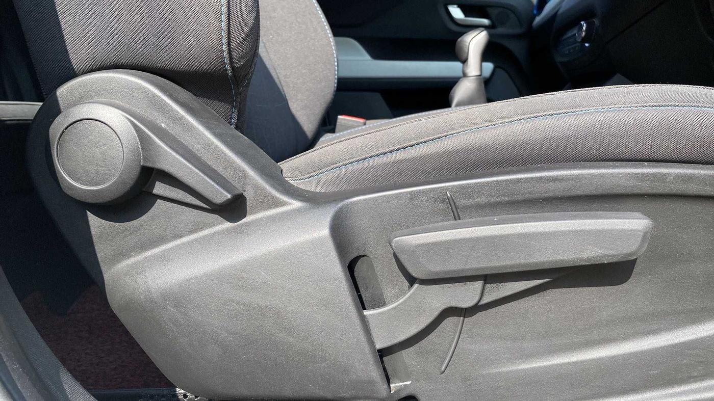 2022 Tata PUNCH CREATIVE  1.2 RTN DUAL TONE, Petrol, Manual, 9,103 km, Driver Side Adjustment Panel