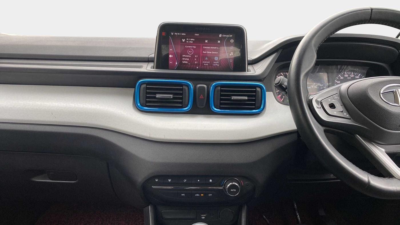 2022 Tata PUNCH CREATIVE  1.2 RTN DUAL TONE, Petrol, Manual, 9,103 km, Air Conditioner