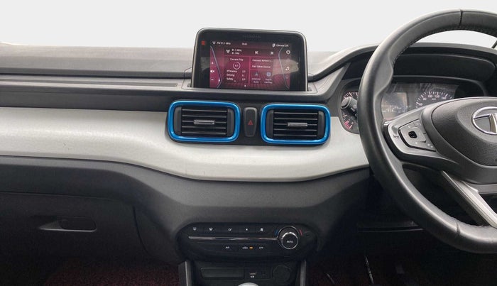 2022 Tata PUNCH CREATIVE  1.2 RTN DUAL TONE, Petrol, Manual, 9,103 km, Air Conditioner