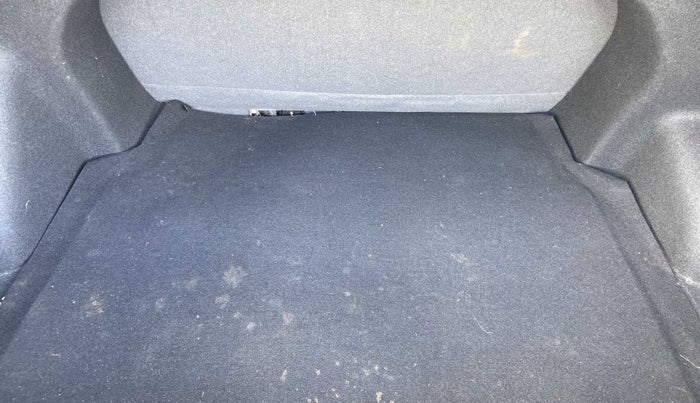 2022 Hyundai AURA SX 1.2, Petrol, Manual, 5,262 km, Boot Inside
