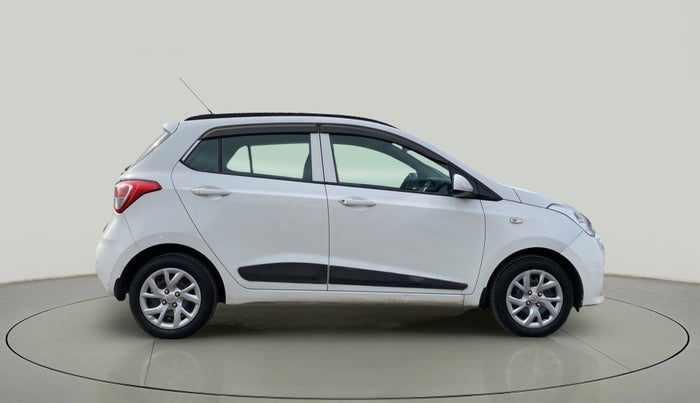 2017 Hyundai Grand i10 SPORTZ 1.2 KAPPA VTVT, Petrol, Manual, 25,365 km, Right Side View