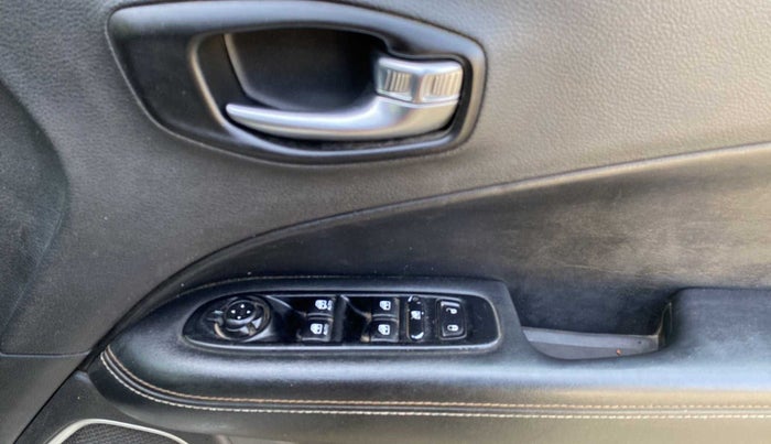 2018 Jeep Compass SPORT 2.0 DIESEL, Diesel, Manual, 72,171 km, Driver Side Door Panels Control