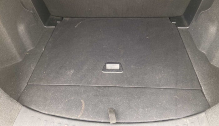 2021 Tata Harrier XMA 2.0L KRYOTEC, Diesel, Automatic, 15,389 km, Boot Inside
