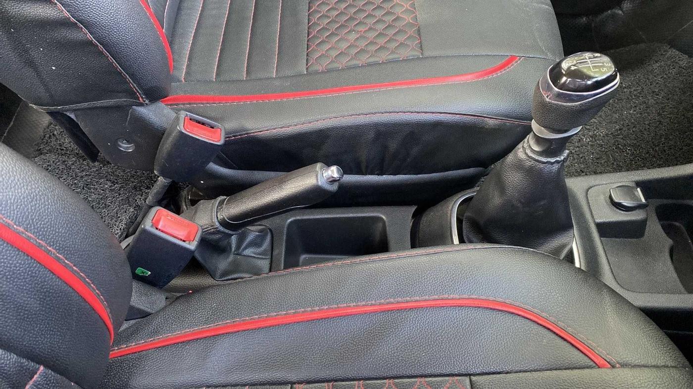2018 Renault Kwid RXT 1.0 (O), Petrol, Manual, 88,645 km, Gear Lever