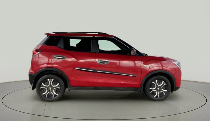 2021 Mahindra XUV300 W6 1.2 PETROL, Petrol, Manual, 29,138 km, Right Side View