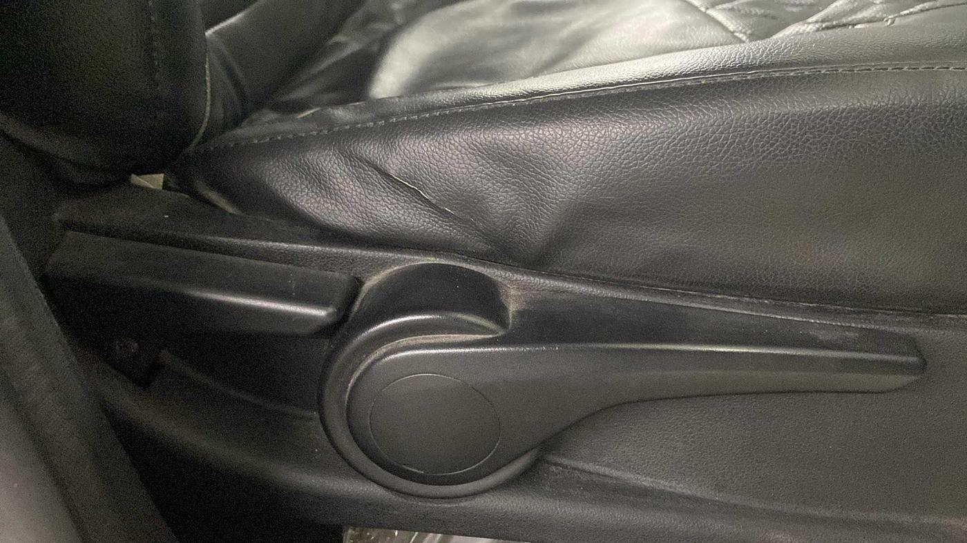 2016 Tata Tiago XZ PETROL, Petrol, Manual, 33,692 km, Driver Side Adjustment Panel