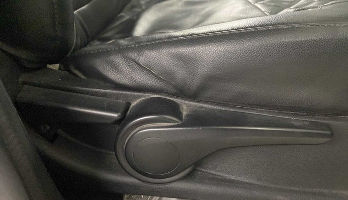 2016 Tata Tiago XZ PETROL, Petrol, Manual, 33,692 km, Driver Side Adjustment Panel