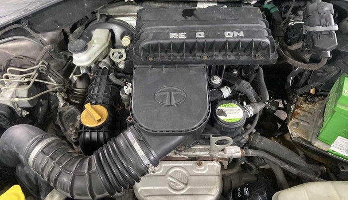 2016 Tata Tiago XZ PETROL, Petrol, Manual, 33,692 km, Open Bonet