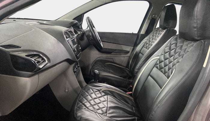 2016 Tata Tiago XZ PETROL, Petrol, Manual, 33,692 km, Right Side Front Door Cabin