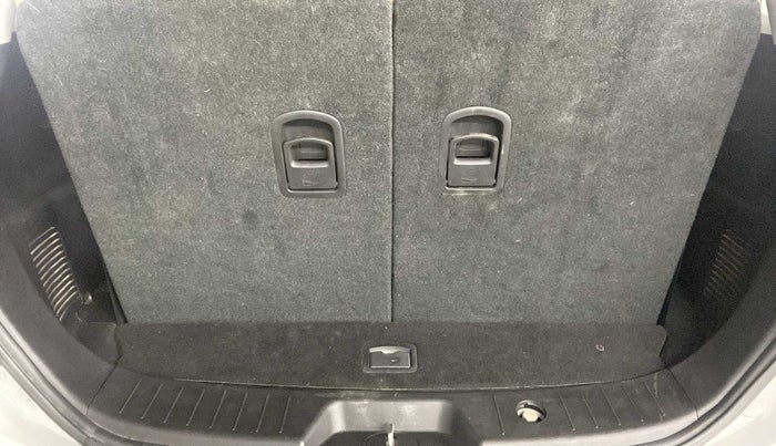 2019 Mahindra XUV500 W7, Diesel, Manual, 36,039 km, Boot Inside