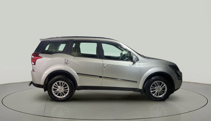 2019 Mahindra XUV500 W7, Diesel, Manual, 36,039 km, Right Side View