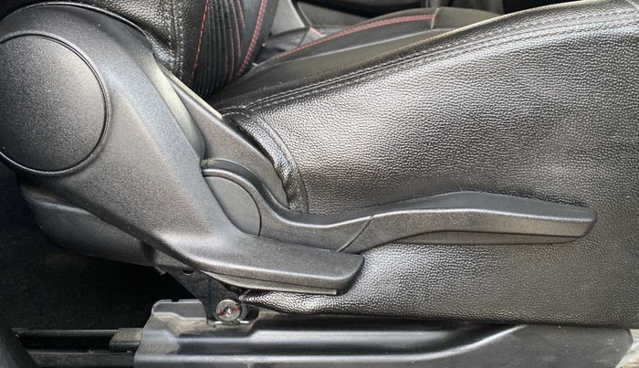 2021 Maruti Swift VXI, Petrol, Manual, 5,208 km, Driver Side Adjustment Panel