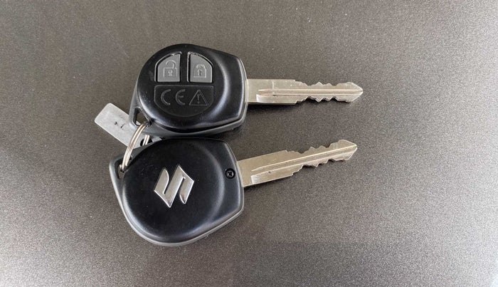 2021 Maruti Swift VXI, Petrol, Manual, 5,208 km, Key Close Up