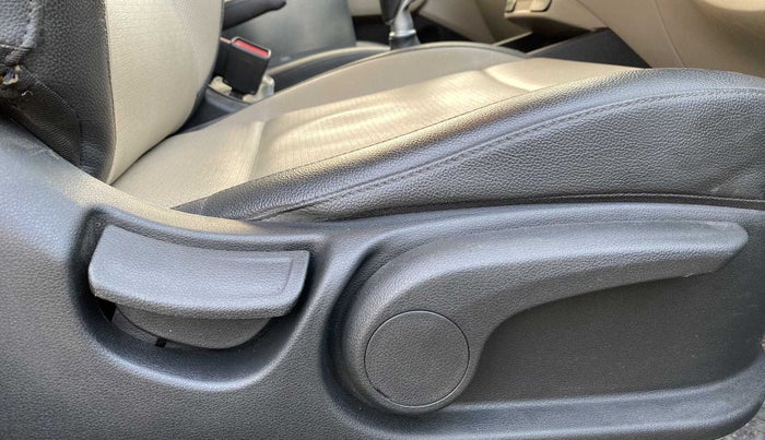 2018 Hyundai Verna 1.6 VTVT SX (O) AT, Petrol, Automatic, 35,705 km, Driver Side Adjustment Panel
