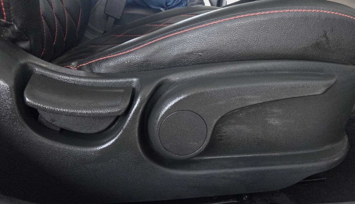 2019 Hyundai Verna 1.6 VTVT SX, Petrol, Manual, 27,787 km, Driver Side Adjustment Panel