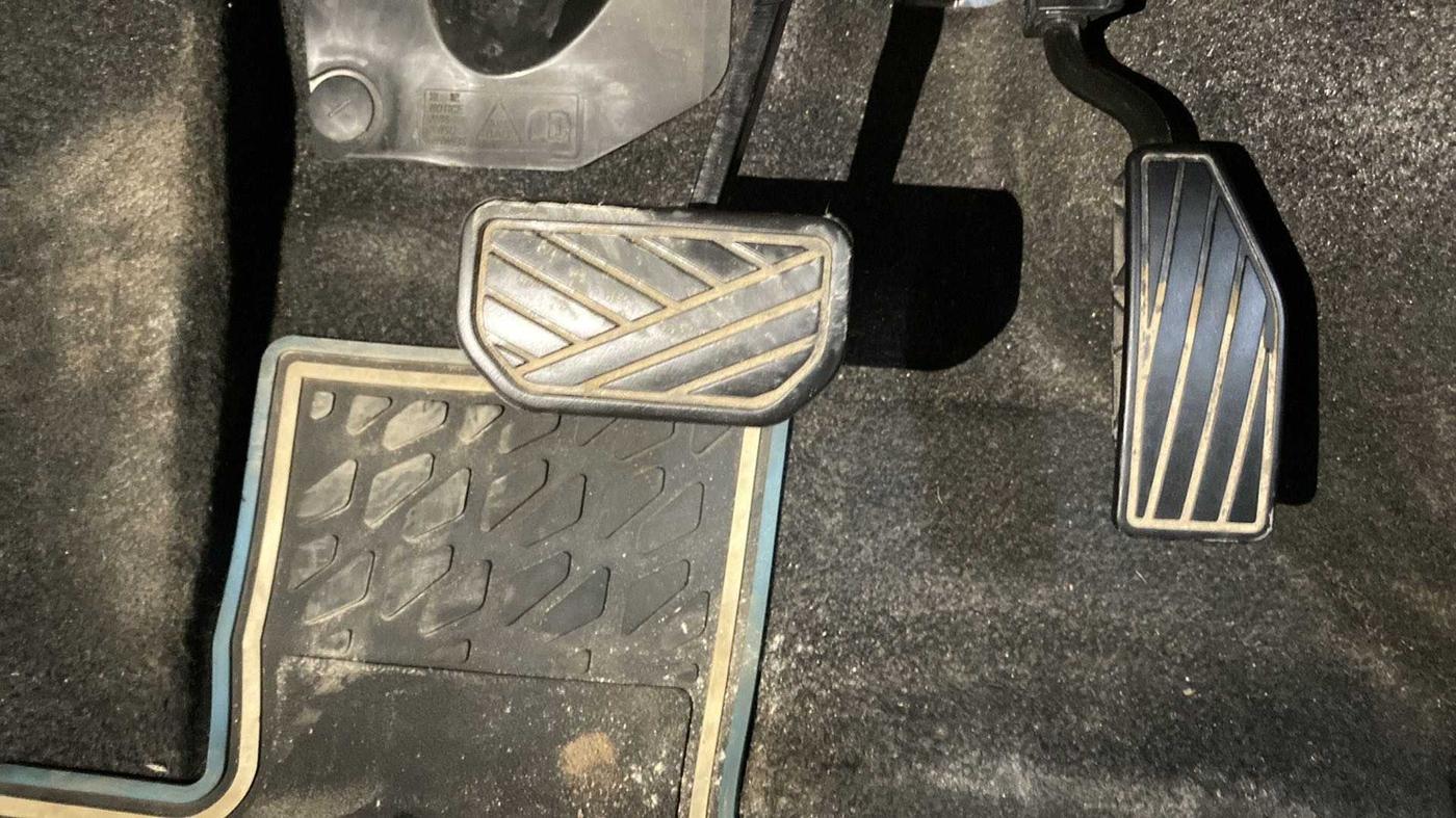 2019 Maruti New Wagon-R ZXI 1.2 AMT, Petrol, Automatic, 20,268 km, Pedals