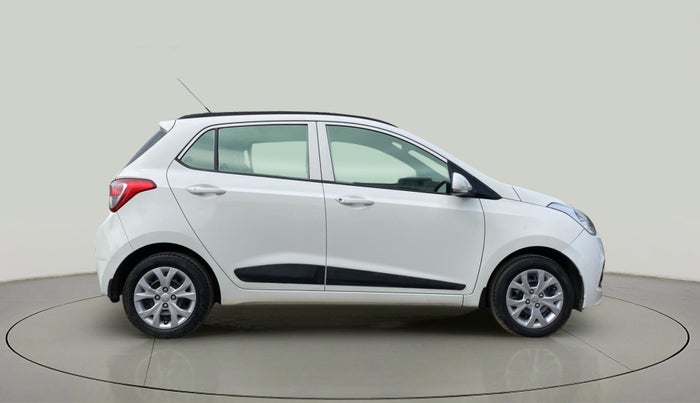 2016 Hyundai Grand i10 SPORTZ 1.2 KAPPA VTVT, Petrol, Manual, 43,988 km, Right Side View