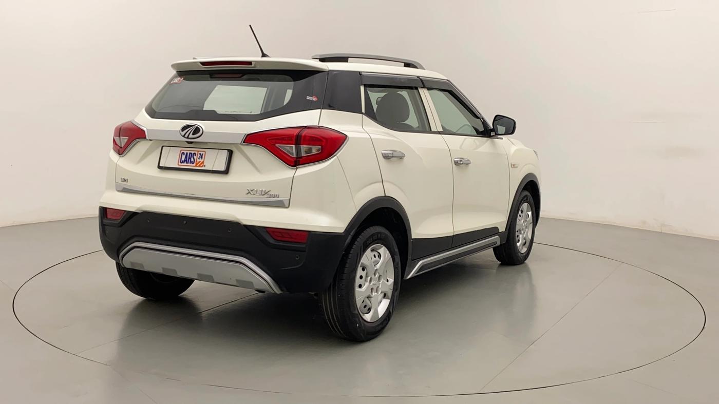 2020 Mahindra XUV300 W4 1.5 DIESEL, Diesel, Manual, 26,895 km, Right Back Diagonal