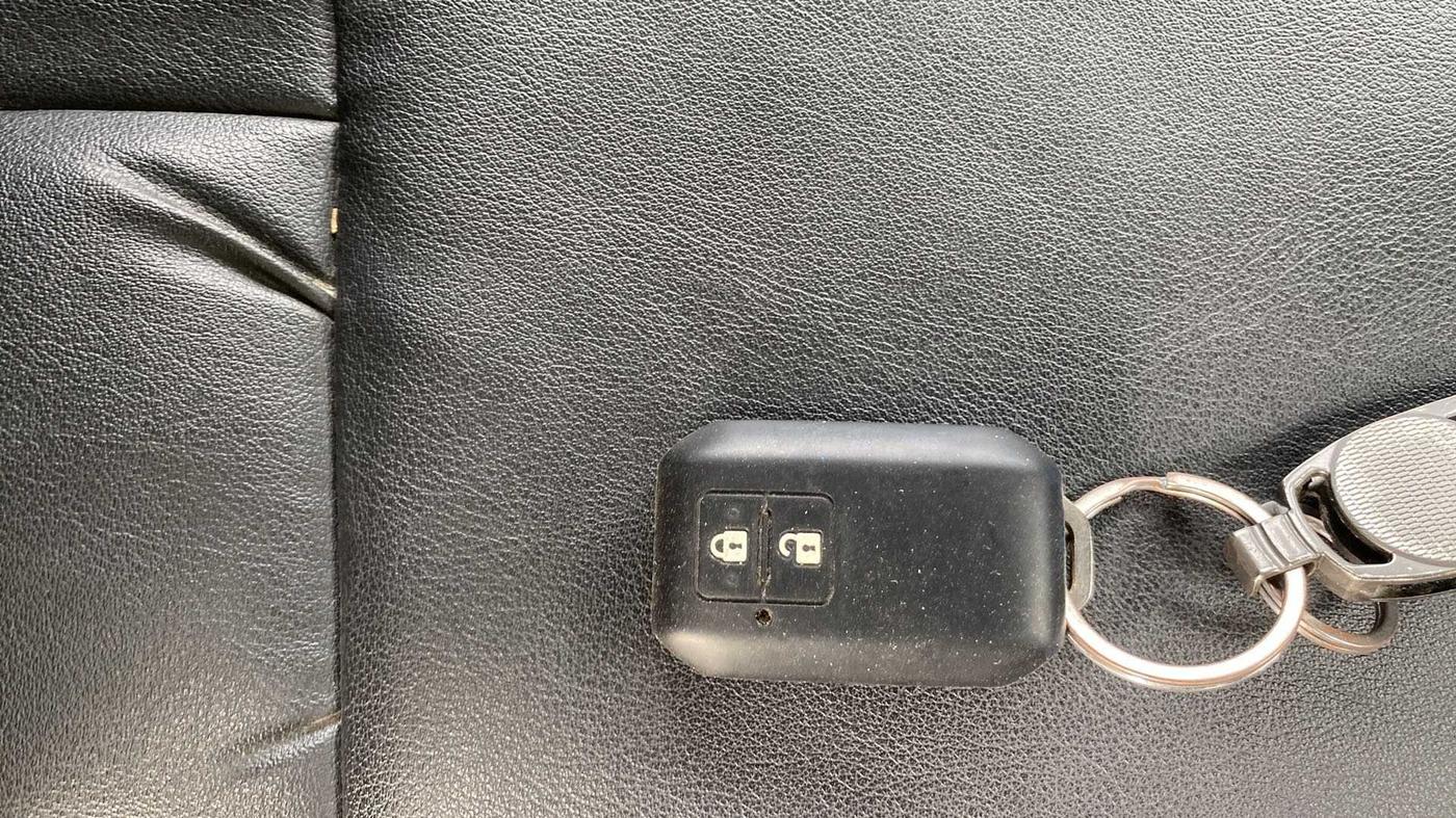2021 Maruti Baleno ZETA PETROL 1.2, Petrol, Manual, 24,085 km, Key Close Up