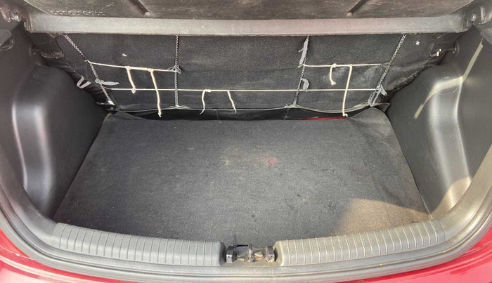 2018 Hyundai Grand i10 SPORTZ 1.2 KAPPA VTVT, Petrol, Manual, 30,947 km, Boot Inside