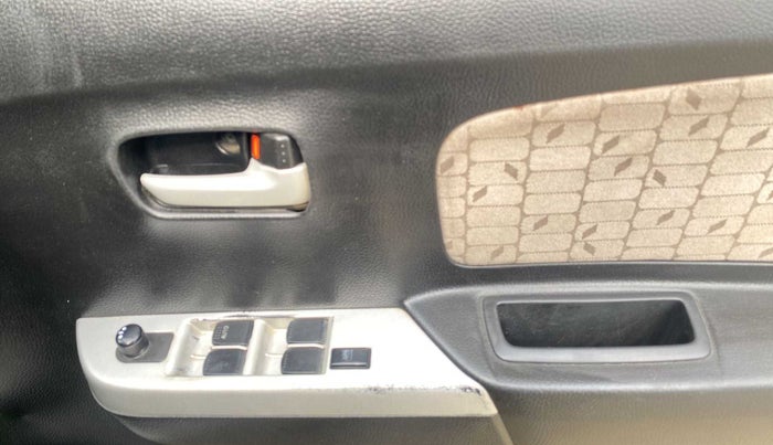 2015 Maruti Wagon R 1.0 VXI, Petrol, Manual, 67,282 km, Driver Side Door Panels Control