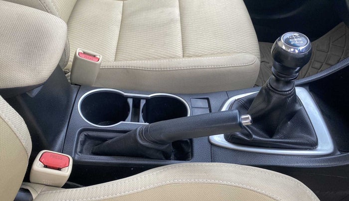 2017 Toyota Corolla Altis G PETROL, Petrol, Manual, 23,618 km, Gear Lever