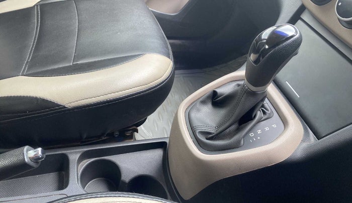 2017 Hyundai Xcent S AT 1.2, Petrol, Automatic, 96,728 km, Gear Lever