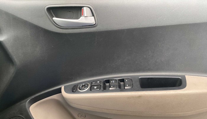2017 Hyundai Xcent S AT 1.2, Petrol, Automatic, 96,728 km, Driver Side Door Panels Control