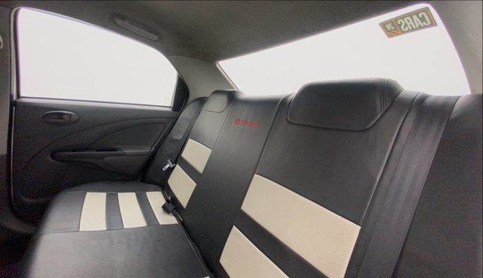 2012 Toyota Etios GD SP, Diesel, Manual, 99,771 km, Right Side Rear Door Cabin