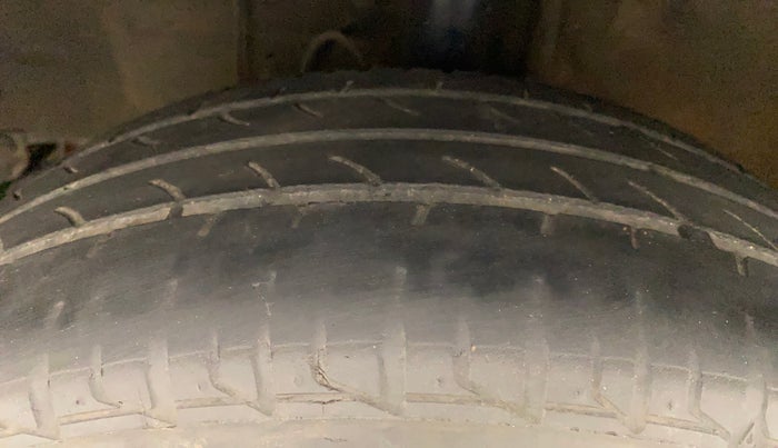 2012 Toyota Etios GD SP, Diesel, Manual, 99,771 km, Left Front Tyre Tread
