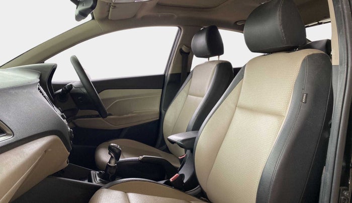 2019 Hyundai Verna 1.6 VTVT SX O, Petrol, Manual, 40,029 km, Right Side Front Door Cabin