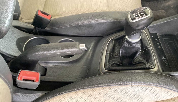 2019 Hyundai Verna 1.6 VTVT SX O, Petrol, Manual, 40,029 km, Gear Lever